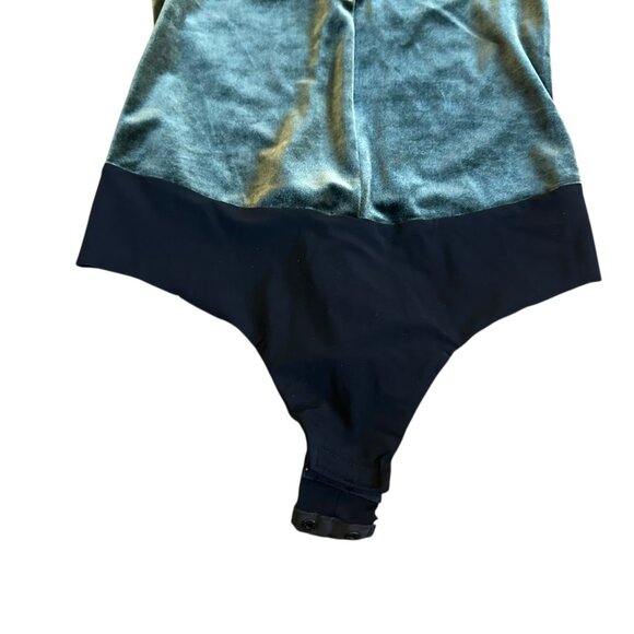 Commando Velvet Thong Bodysuit Shirt Top Blouse V-Neck Layering Size Medium - Picture 3 of 10